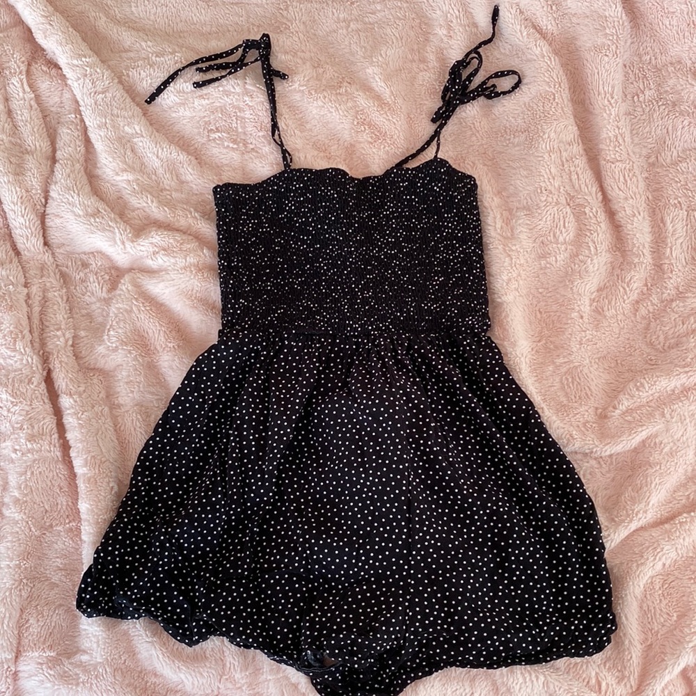 Women’s Forever 21 black & white romper